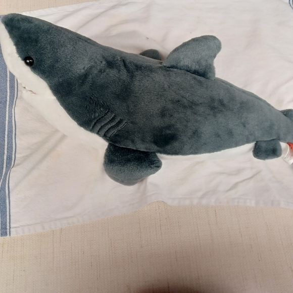 Shark Plush Realistic Wild Republic Stuffed animal - Picture 1 of 8